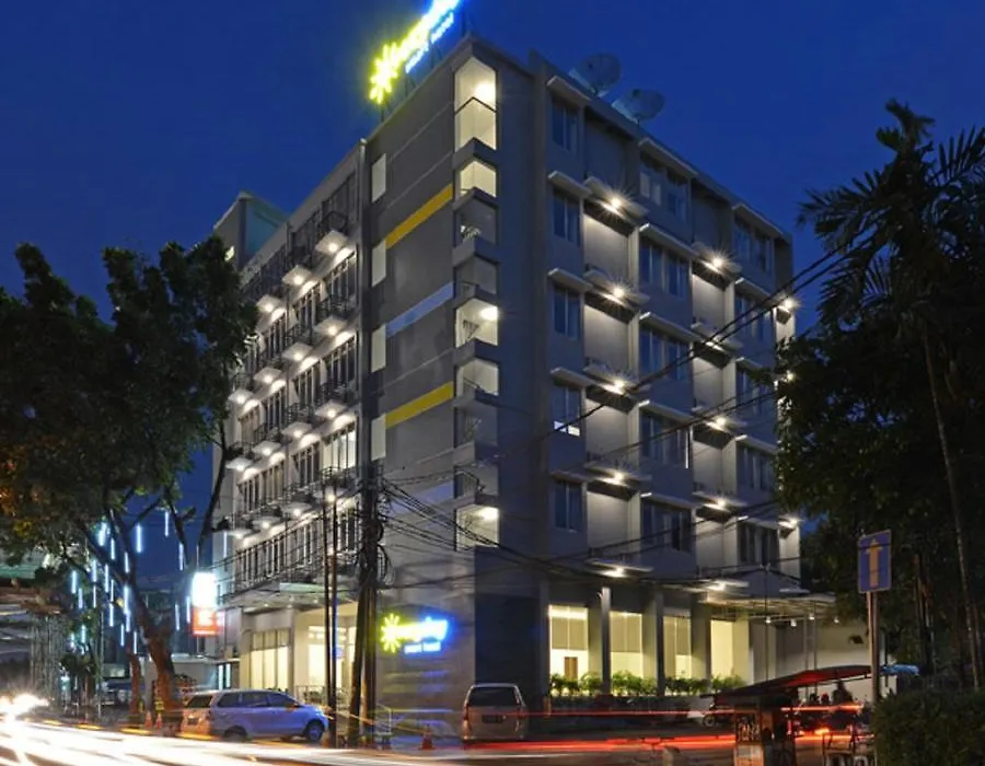 Everyday Smart Hotel Mayestik-1